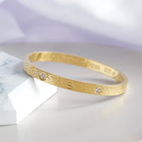 CT Stone Love Bangle D1