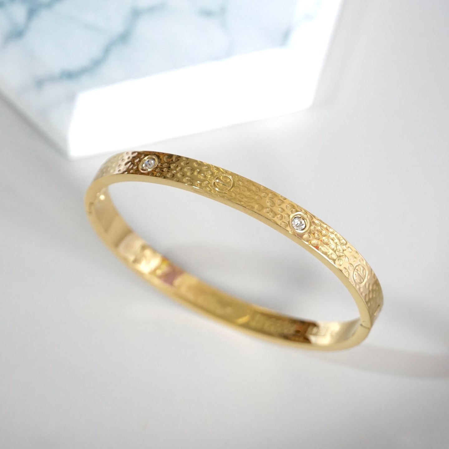 CT Stone Love Bangle D5