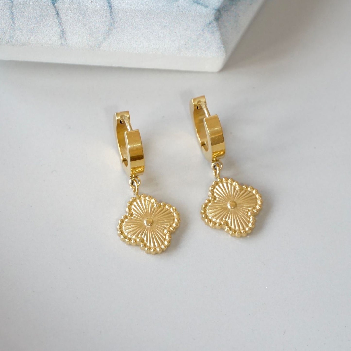 Gold Motif Clover Earing