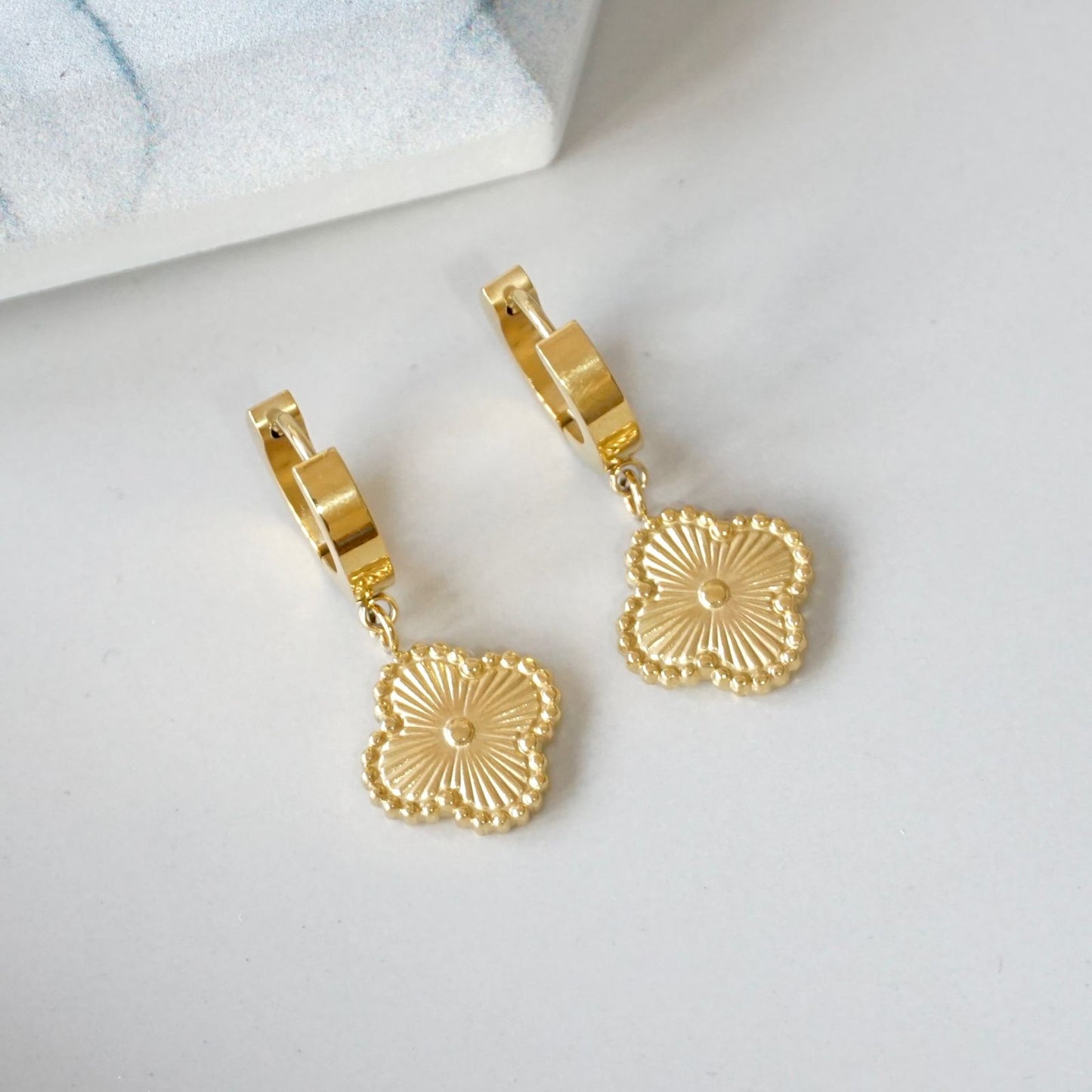 Gold Motif Clover Earing