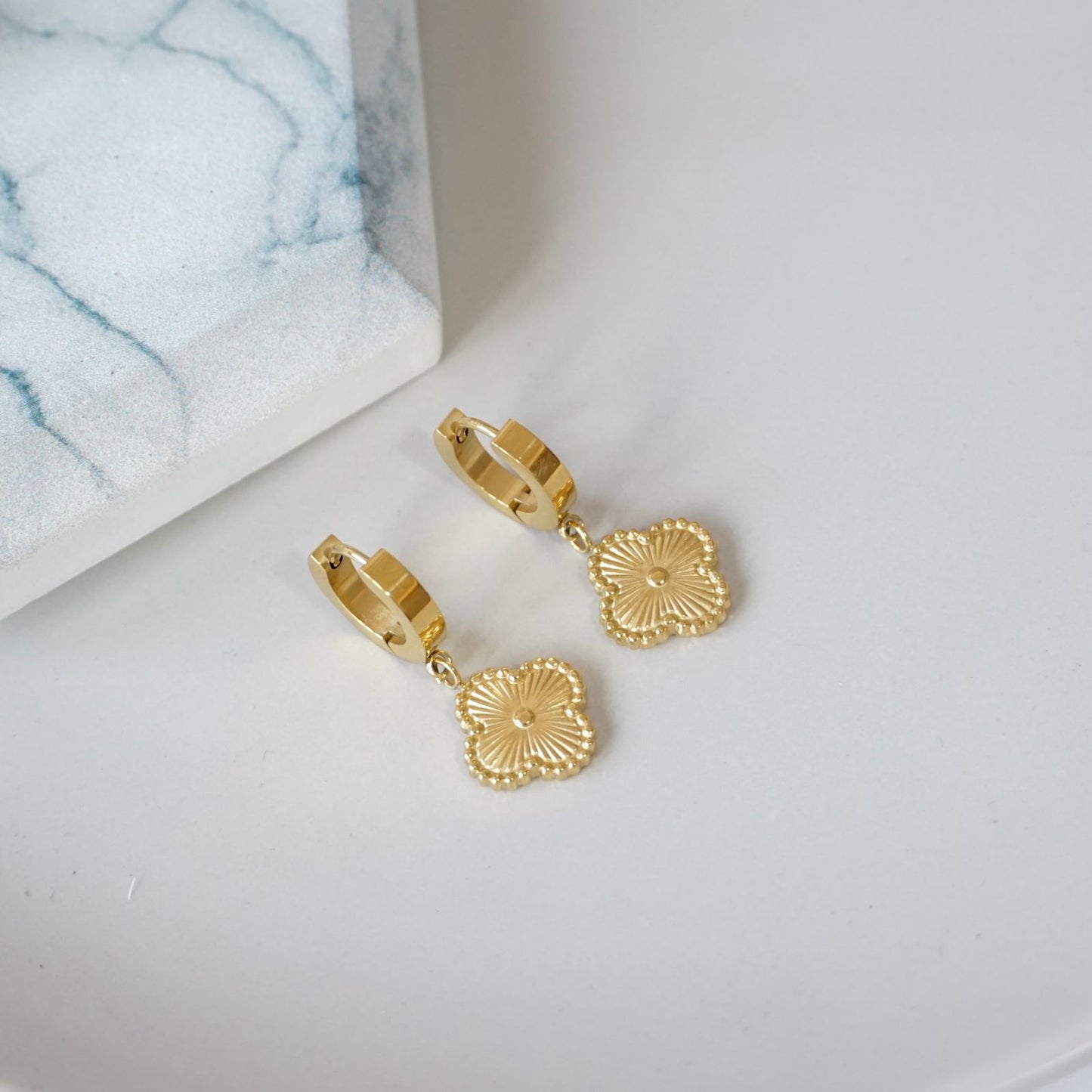 Gold Motif Clover Earing